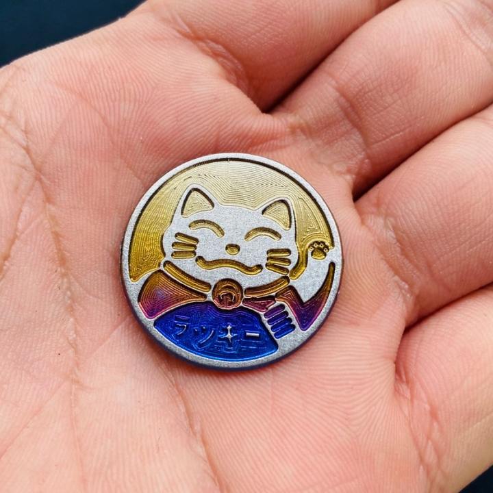 Logo titan mèo thần tài 2.8cm mang lại may mắn cho quí khách