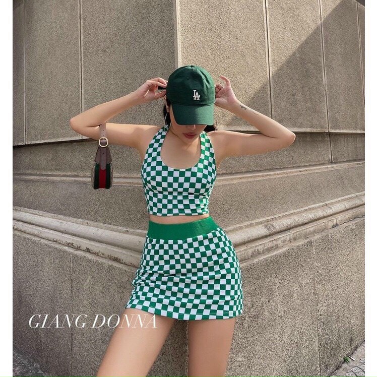 Sét bộ caro áo yếm croptop đeo cổ phối chân váy ngắn cực hot , chất thun gân dày dặn mềm mát mk
