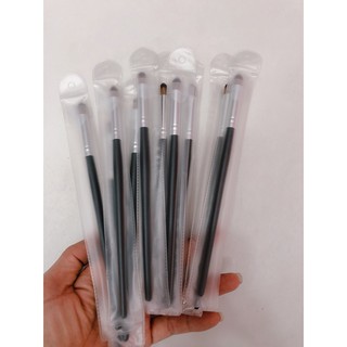 Cọ tán phấn mắt đầu tròn