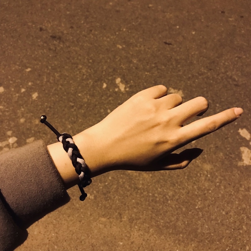 Vòng tay paracord sinh tồn Rasta