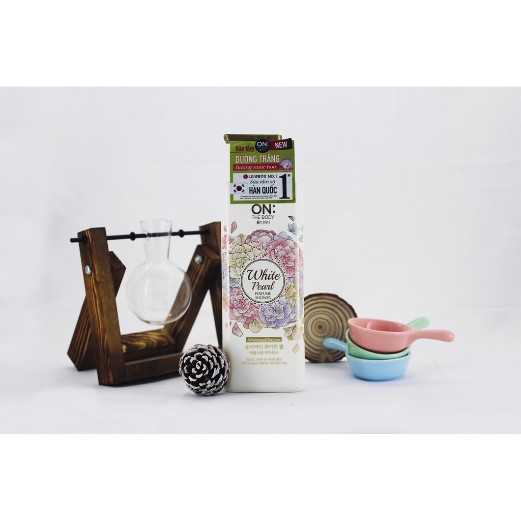 Sữa Tắm On The Body White Pearl Perfume Shower Nước Hoa &amp; Trắng Da Chiết Xuất Hạt Ngọc Trai 500g