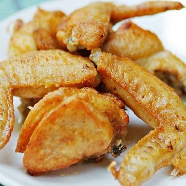 - CÁNH GÀ NGUYÊN NHẬP KHẨU