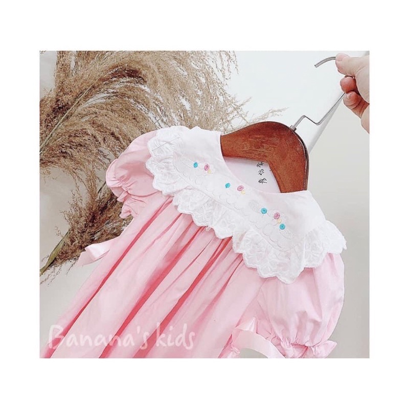 Sét 2 váy thô Babydoll xuất Hàn thêu hoa kẹp nơ hai bên + quần đi kèm