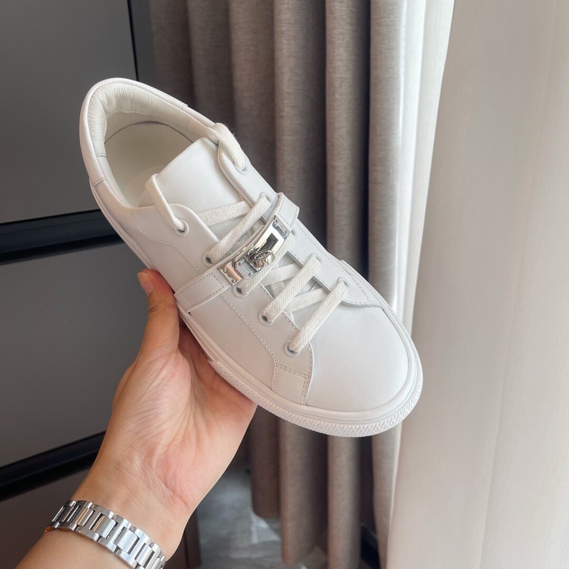 Giày Thể Thao Da Bò Màu Trắng Khóa Bạc Thoải Mái Thời Trang Cặp Đôi Model kelly
