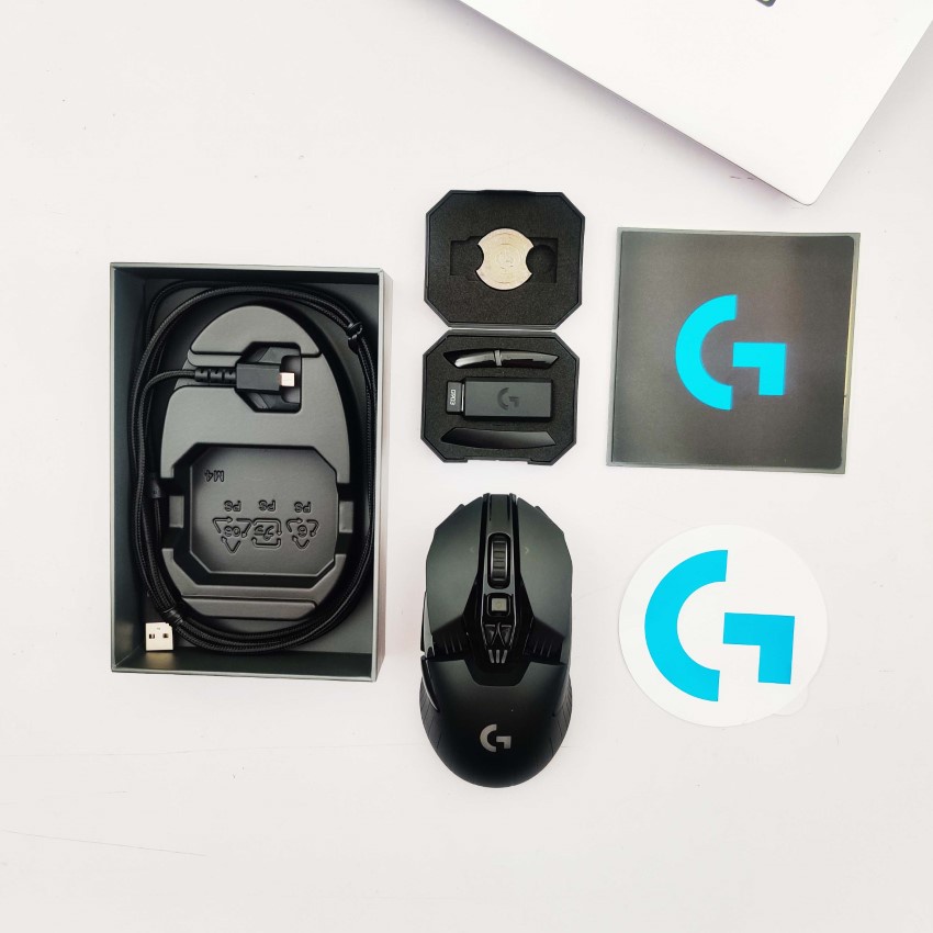 Chuột chơi game Logitech G903 Hero Lightspeed thiết kế đối xứng, nút bấm có thể lập trình lên đến 11 nút