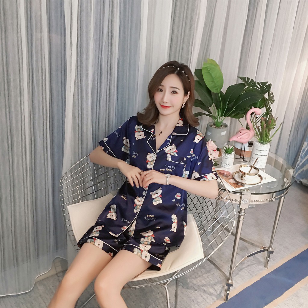 Bộ Đồ Ngủ Ngắn Vải Lụa Xinh Xắn Cho Nữ | BigBuy360 - bigbuy360.vn