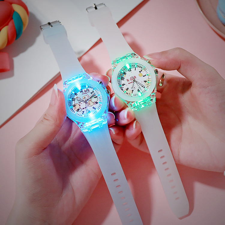 Đồng hồ đeo tay phát sáng độc đáo cho bé gái