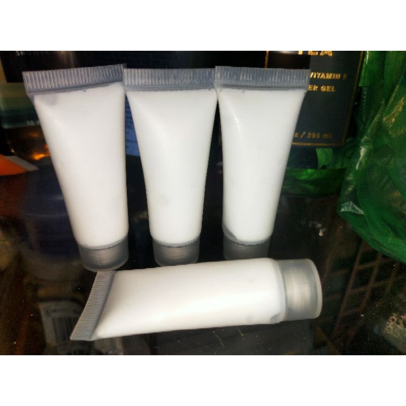 TÚYP 10ML SỮA NON TRẮNG DA TẶNG KHÁCH DÙNG THỬ