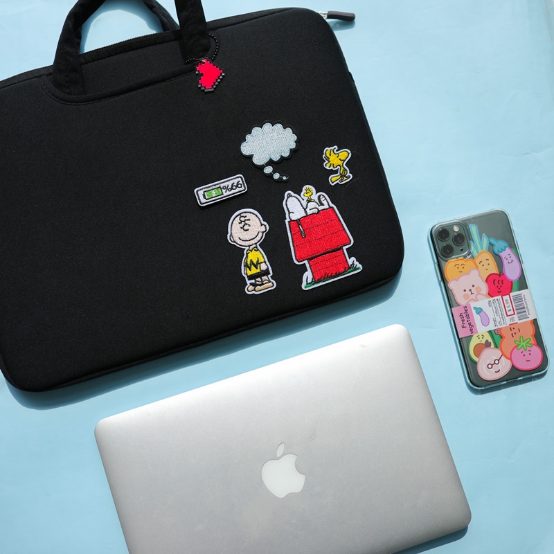 Túi Xách Đựng Laptop Apple Hình Chú Chó Snoopy Dễ Thương