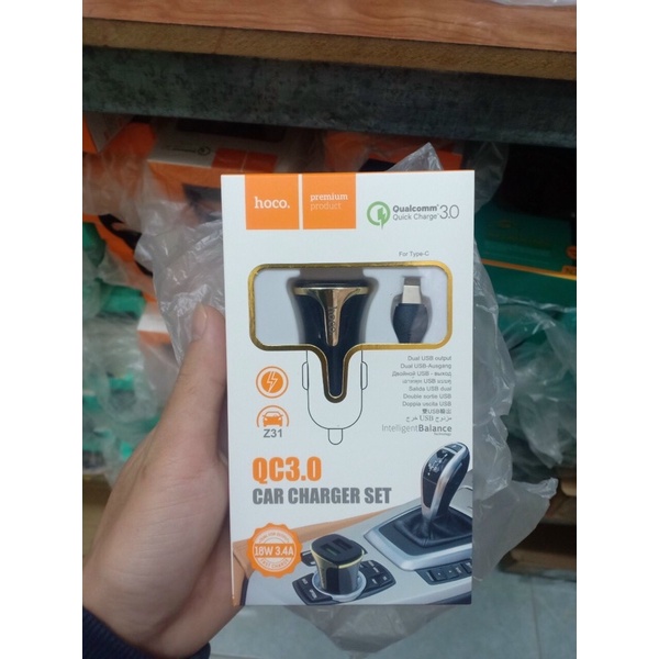 Tẩu ô tô xạc nhanh 2 cổng USB kèm dây cáp HOCOZ31