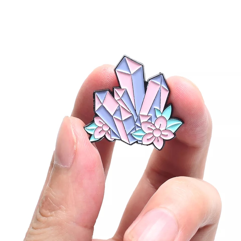 Pin cài áo kho báu kim cương crystal - GC514