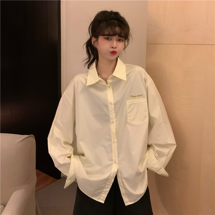 Áo len ghi lê cổ chữ V dệt kim mix kèm sơ mi trơn | BigBuy360 - bigbuy360.vn