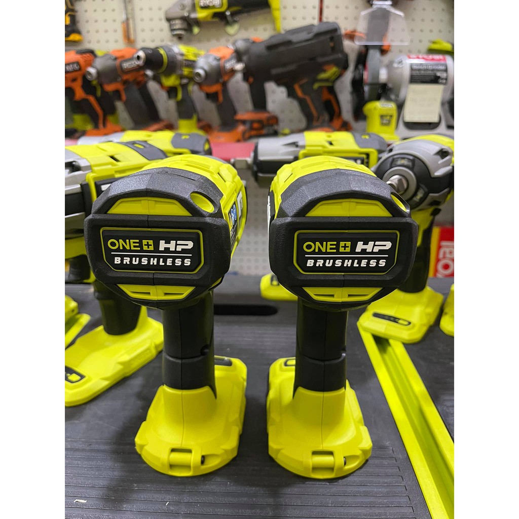 Máy Siết Bu Lông Không Than RYOBI P262