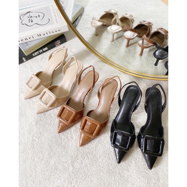 Giày bít mũi khoá vuông (ẢNH THẬT SHOP CHỤP)