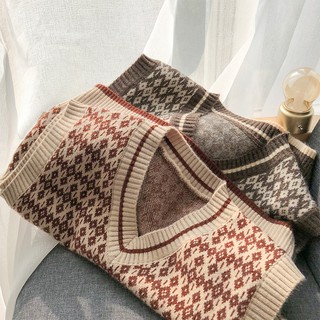 (ORDER) Áo Gile Len dệt kim cổ V họa tiết thổ cẩm phối màu style Vintage nhẹ nhàng Hàn Quốc (HÀNG_MỚI)