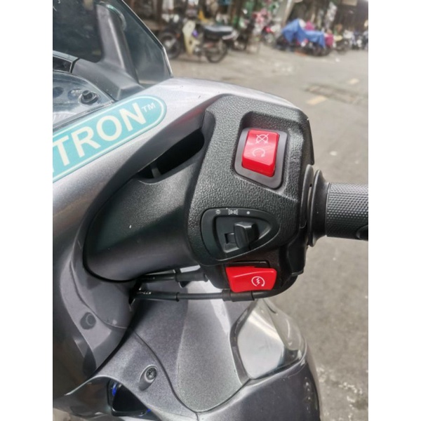 Nút công tắt đỏ gắn các dòng xe Honda