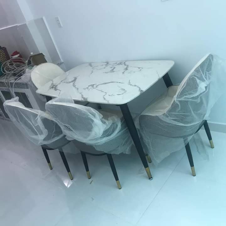 Bộ bàn ăn 4 ghế monet mặt đá cẩm thạch nhân tạo