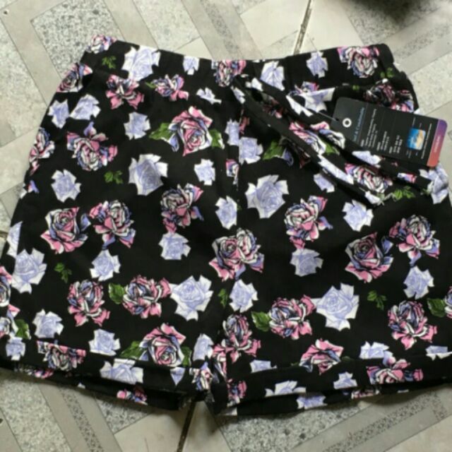 Quần short kaki hoa