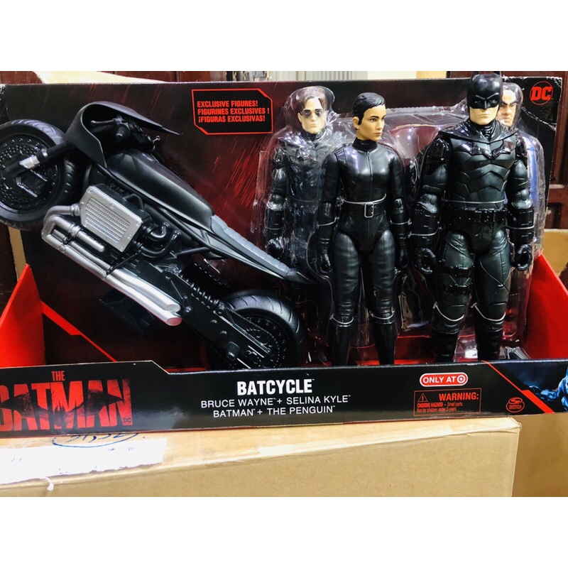 Bộ xe Batcycle dài 36cm và 4 nhân vật Batman, Bruce Wayne, Selina Kyle và The Penguin cao 30cm