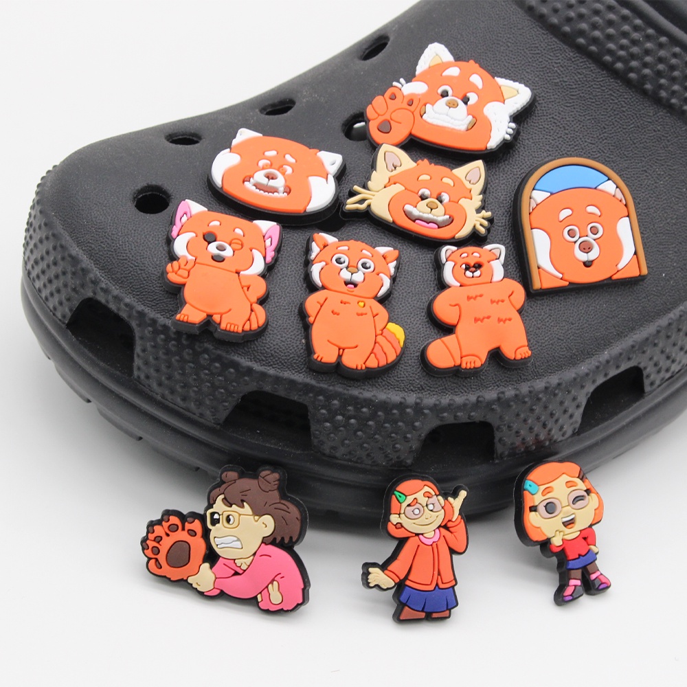 Crocs Jibbitz Shoe Charms DIY màu đỏ Gấu mèo khóa giày theo chủ đề pvc accessories decorate Phụ kiện dép Với 1000 Mẫu Lựa Chọn Thích hợp làm quà tặng giày trẻ em
