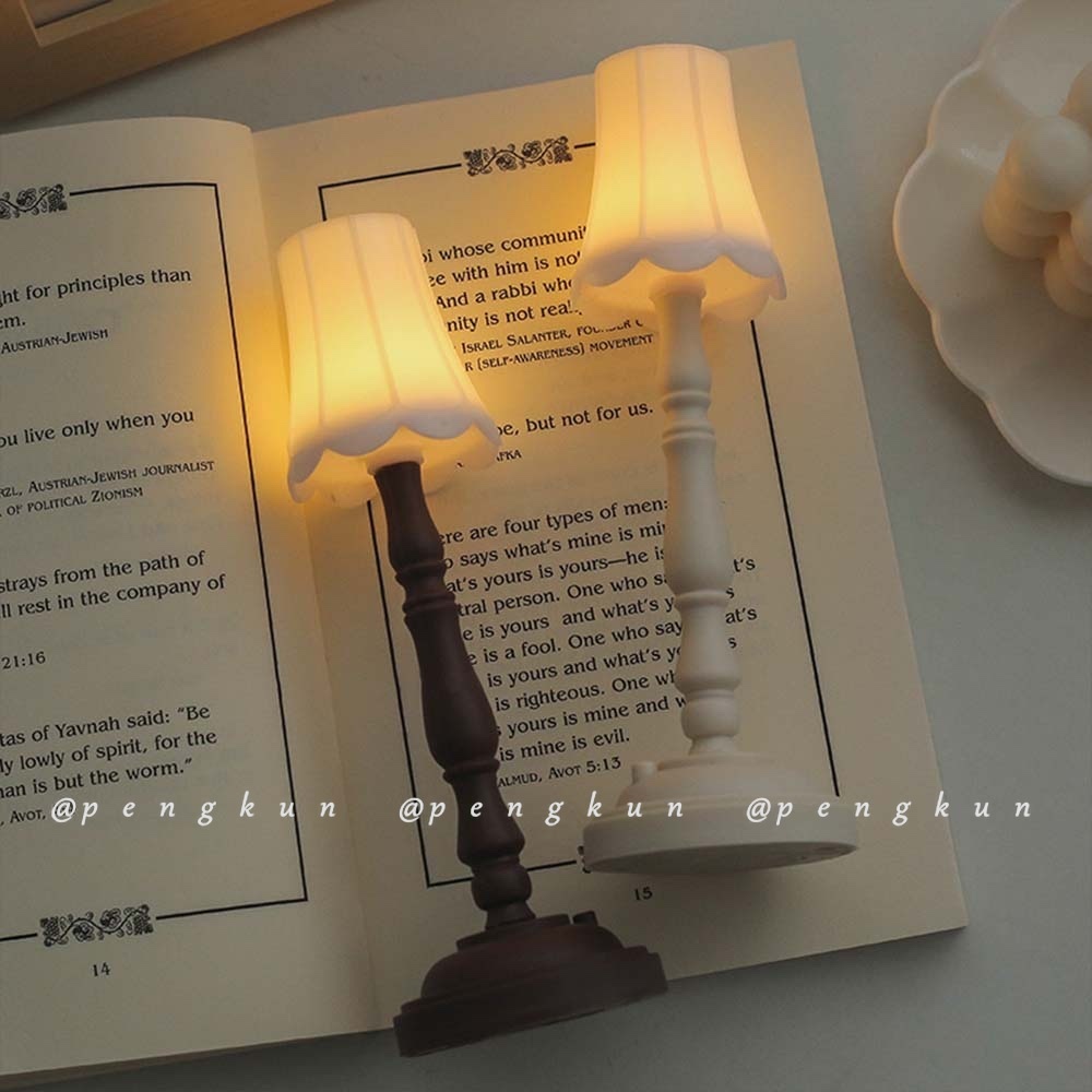 Đèn Bàn Mini Bảo Vệ Mắt Phong Cách Retro