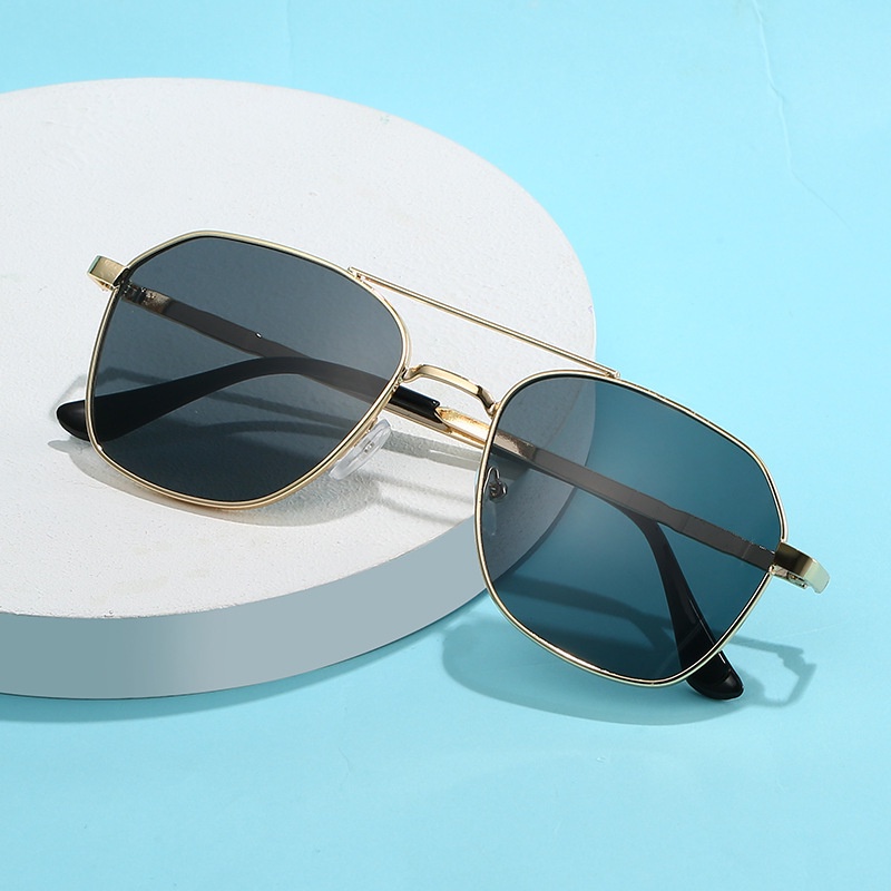 Kính Mát Thời Trang Cho Nam Nữ 2022