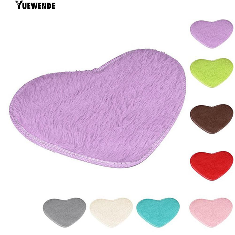 Thảm chùi chân chống trượt hình trái tim dài 40 X 30cm