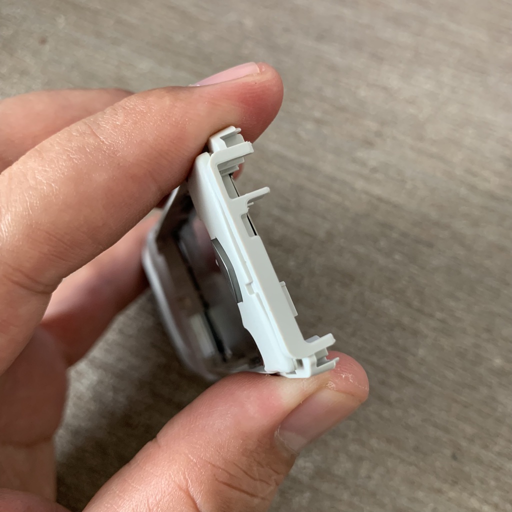 Khung sườn Nokia 6100 zin xịn chính hãng, dùng thay thế cho Nokia 6100 bể hỏng trầy xước. Chuẩn sưu tầm. ZIPOKA.