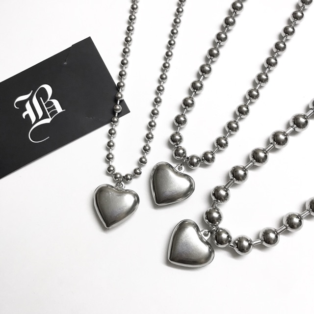 Balls chain heart