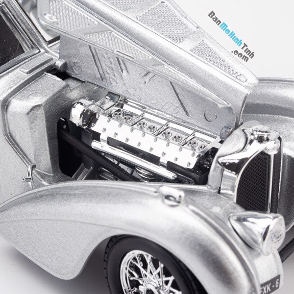 Mô hình xe cổ Bugatti Atlantic 1:24 Bburago Silver