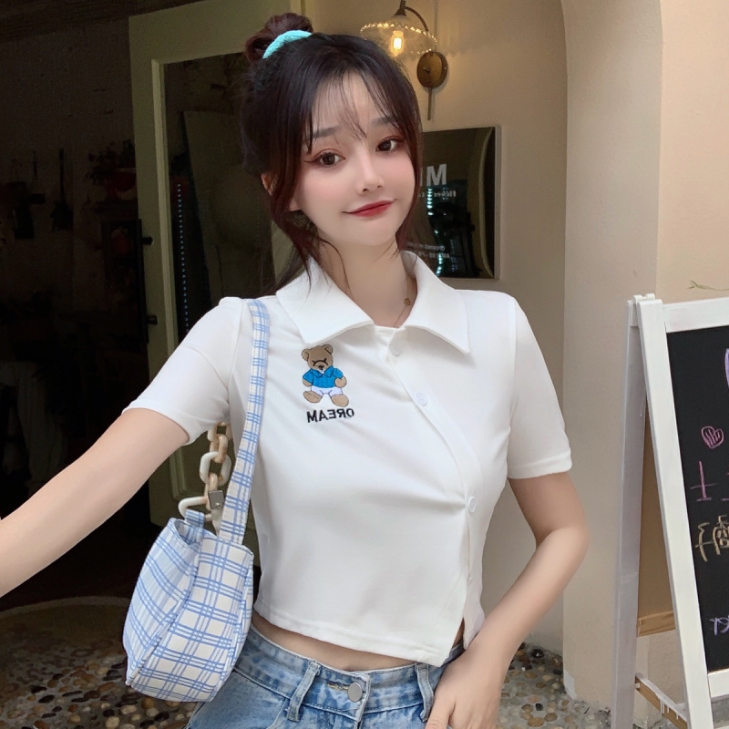 Áo crop top tay ngắn họa tiết thêu xinh xắn dễ thương