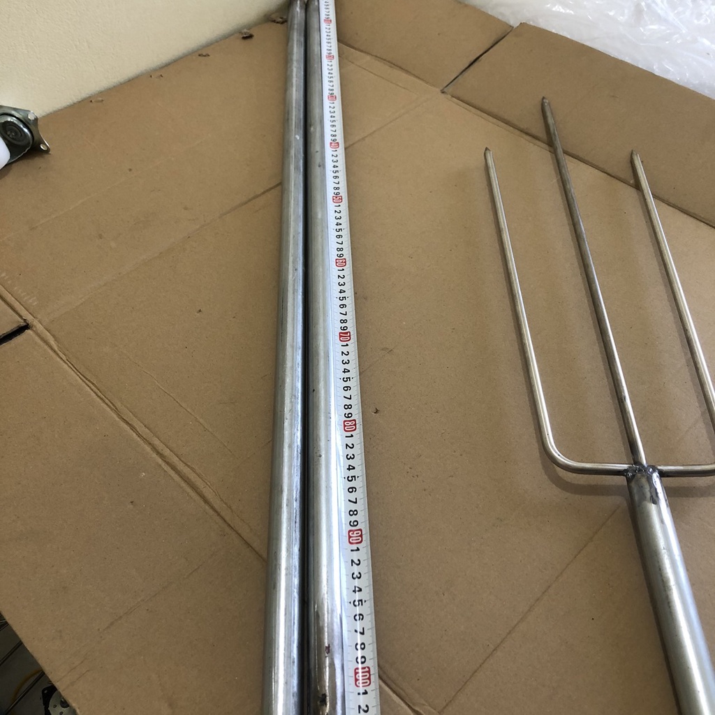 Xiên nướng lắp ráp dài 300cm có ốc xoáy lắp giáp với nhauliên kết,/Xiên nướng heo sữa, cá, gà, vịt đa năng