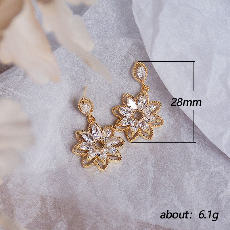 Khuyên Tai Hình Hoa Hướng Dương Đính Đá Zircon Tinh Xảo Thiết Kế Mới