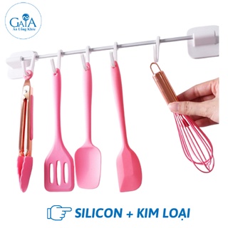 Set dụng cụ làm bánh 5 món màu hồng gồm phới dẹt/ phới thìa/ kẹp gắp/ cây đánh trứng/ sạn lỗ