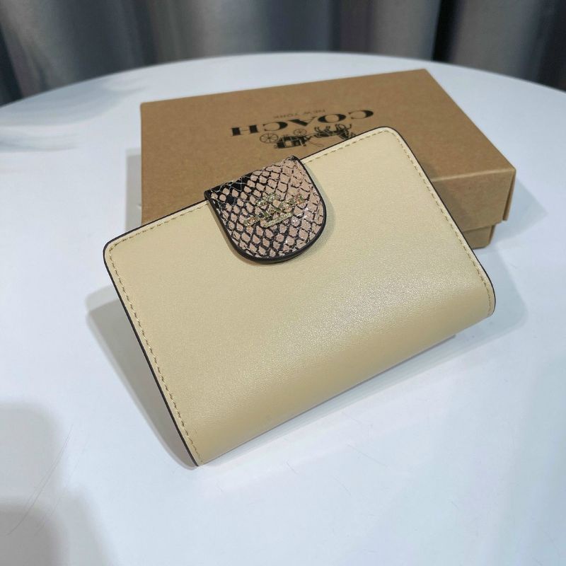 Ví C0ach ngắn Medium Corner Zip Wallet siêu cưng