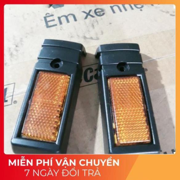 Ốp phản quang dè trước xe dream