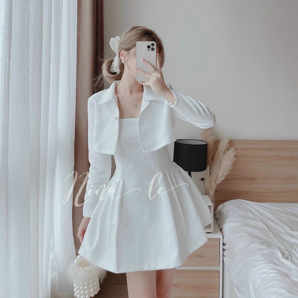 Đầm xòe 2 dây có mút ngực phối áo khoác chất liệu tapta mẫu thiết kế năng động trẻ chung phù hợp mọi phong cách