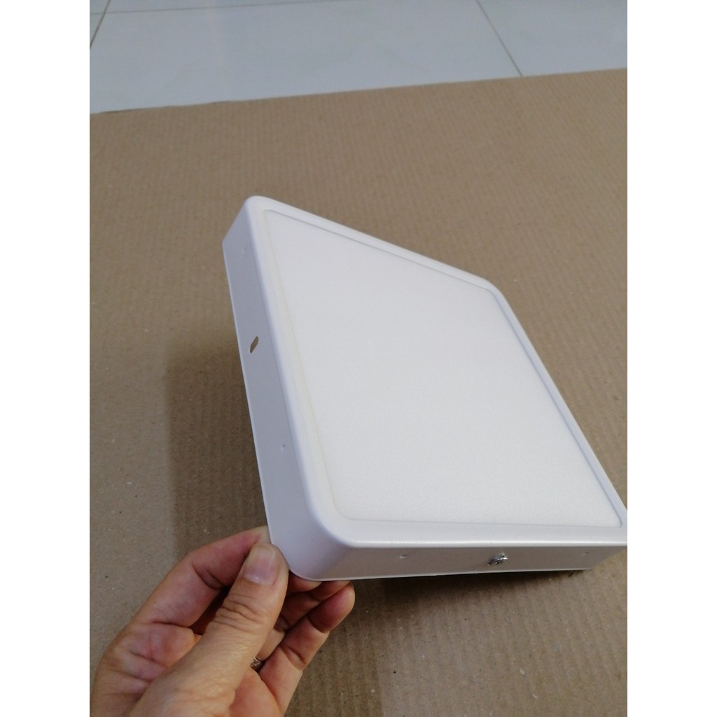 Đèn led ốp trần 18w vuông ánh sáng trắng