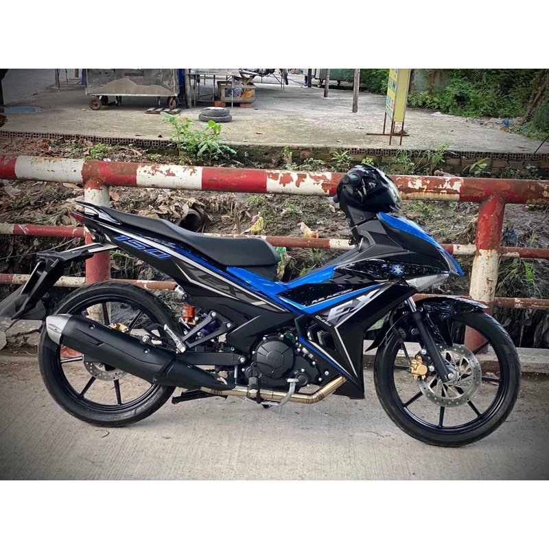 Tem exciter xe đen xanh