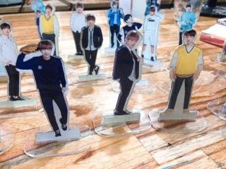Standee