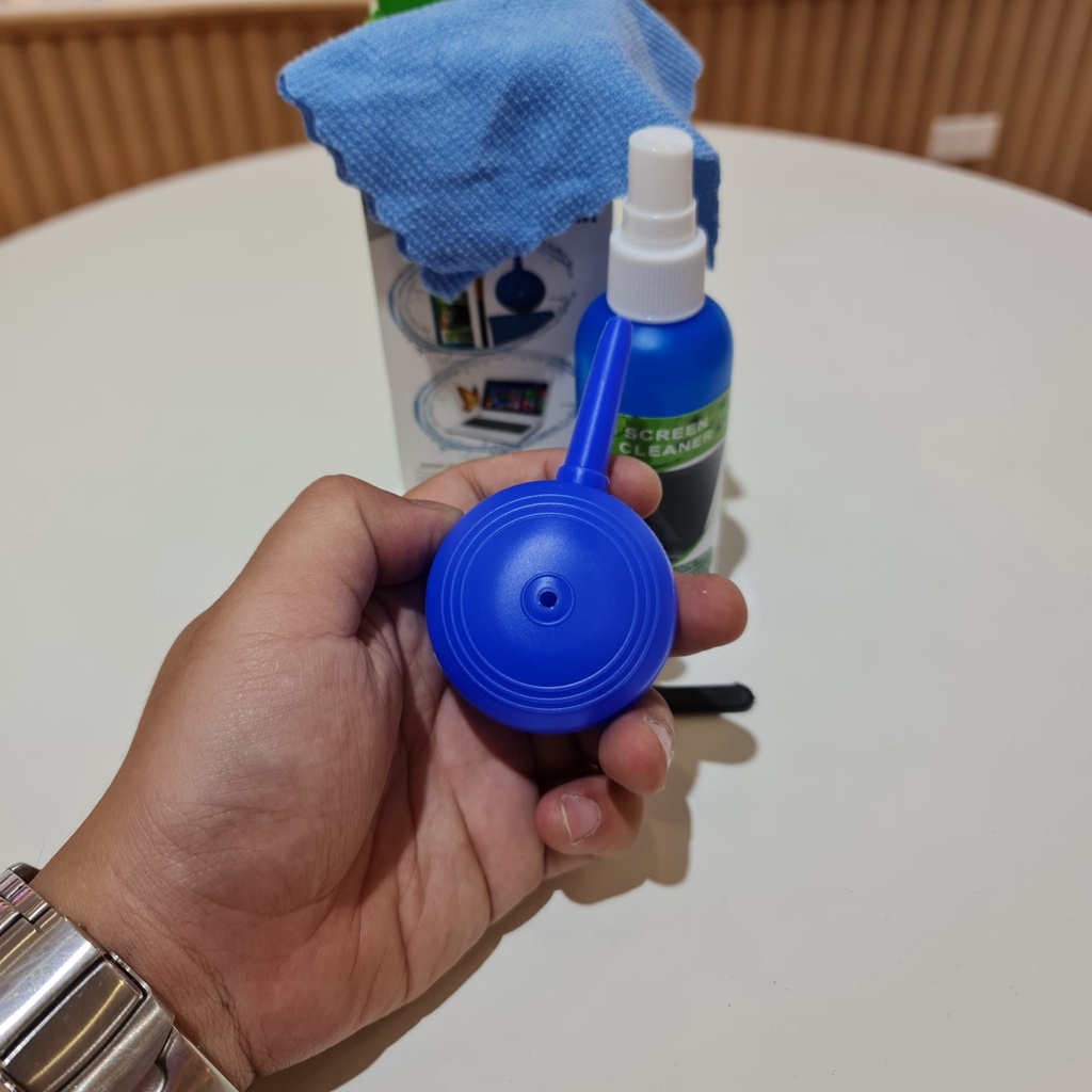 Bộ dụng cụ dung dịch vệ sinh Laptop 4 món tiện dụng