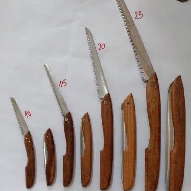 Cưa gấp cán gỗ