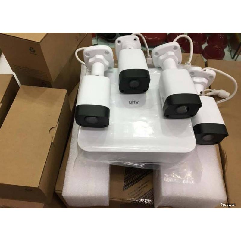 Com bo UNV 1 đầu 8 cam, 1 sẽ poe 8 port  giá siêu net bảo hành 2 năm