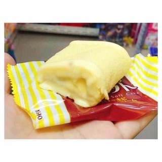 Bánh bông lan chuối xếp Bourbon