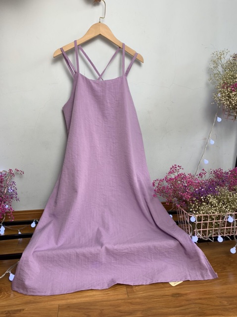Đầm 2 dây đi biển sang chảnh chất đũi xước