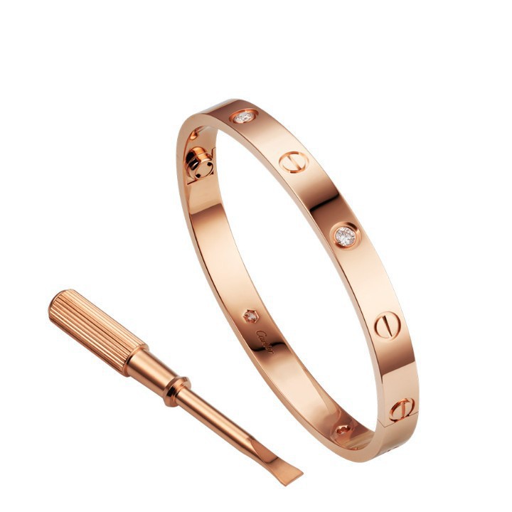 Vòng Tay Love Đính Đá Kèm Tua Vít Titan Không Đen TT 1140