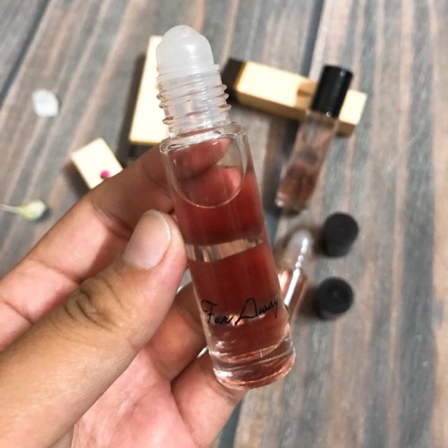 Nước hoa lăn Avon