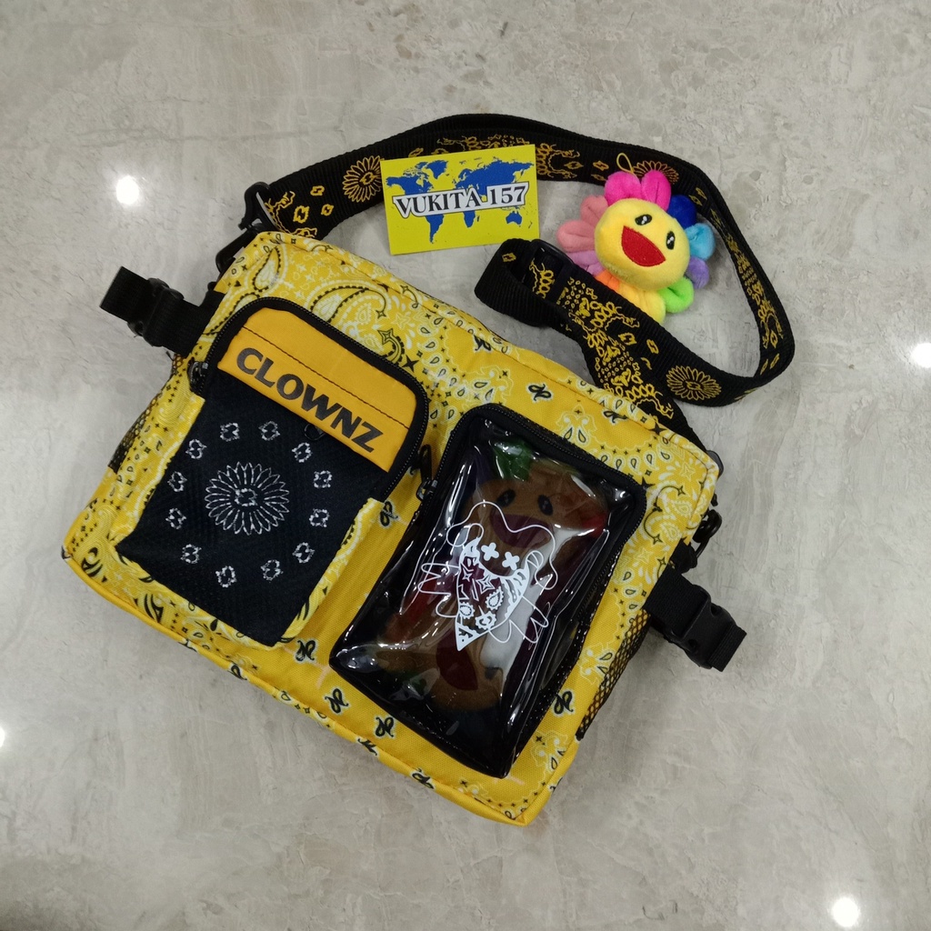 Túi đeo chéo Clownz Vàng in hoa văn (Tặng full tag và giấy thơm) (chuẩn cao cấp 1-1) (loại 2 hộp in mặt quỷ) (Vukita157) | BigBuy360 - bigbuy360.vn