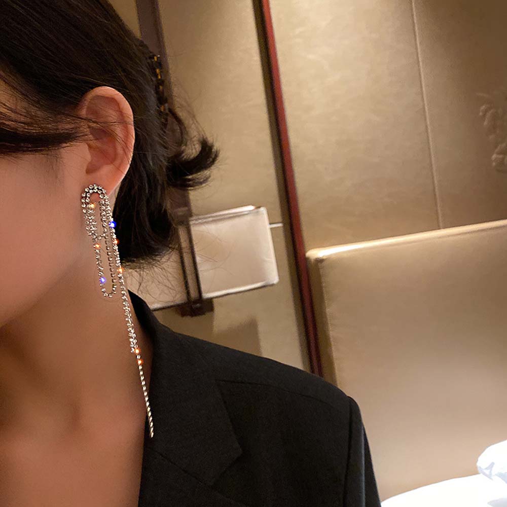 Khuyên Tai Dáng Dài Tạo Hình Độc Đáo Dành Cho Nữ