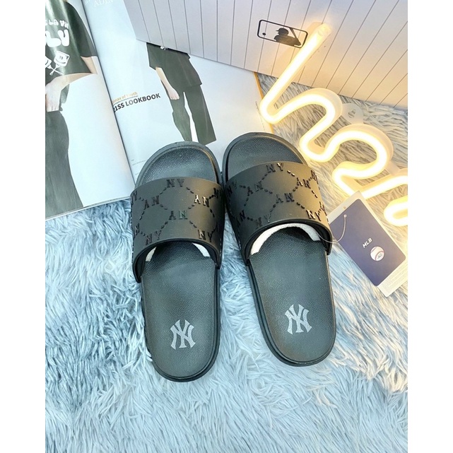 Dép MLB Chunky Mound Dia monogram chính hãng